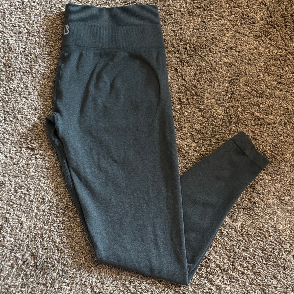 EUC BuffBunny Shape Seamless Leggings Enchanted Teal